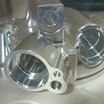 CNC-Fräsen von Motorteilen